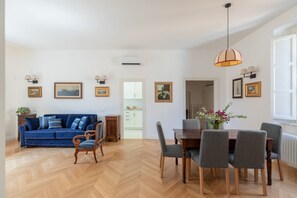 Dining - iFlat | Campo de' Fiori Brand New & Bright apt (Roma)