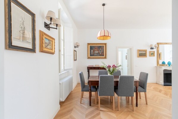 Dining - iFlat | Campo de' Fiori Brand New & Bright apt (Roma)