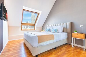 複式房屋, 2 間臥室 | 房內夾萬、書桌、手提電腦工作空間、熨斗/熨衫板