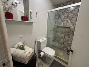 Deluxe Apartment | Bathroom - Lindo Studio Copanema Perto do Metrô (Rio de Janeiro)