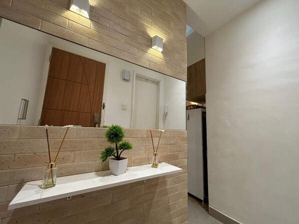 Deluxe Apartment | Living area - Lindo Studio Copanema Perto do Metrô (Rio de Janeiro)