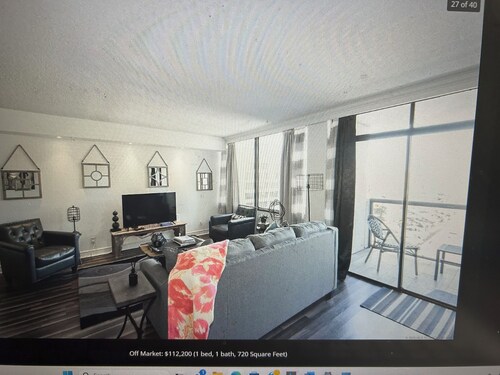 Cozy 1-bdrm condo with fitness newly remodeled room in gorgeous Downtown Tulsa