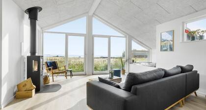 Beautiful home in Nykøbing M with WiFi