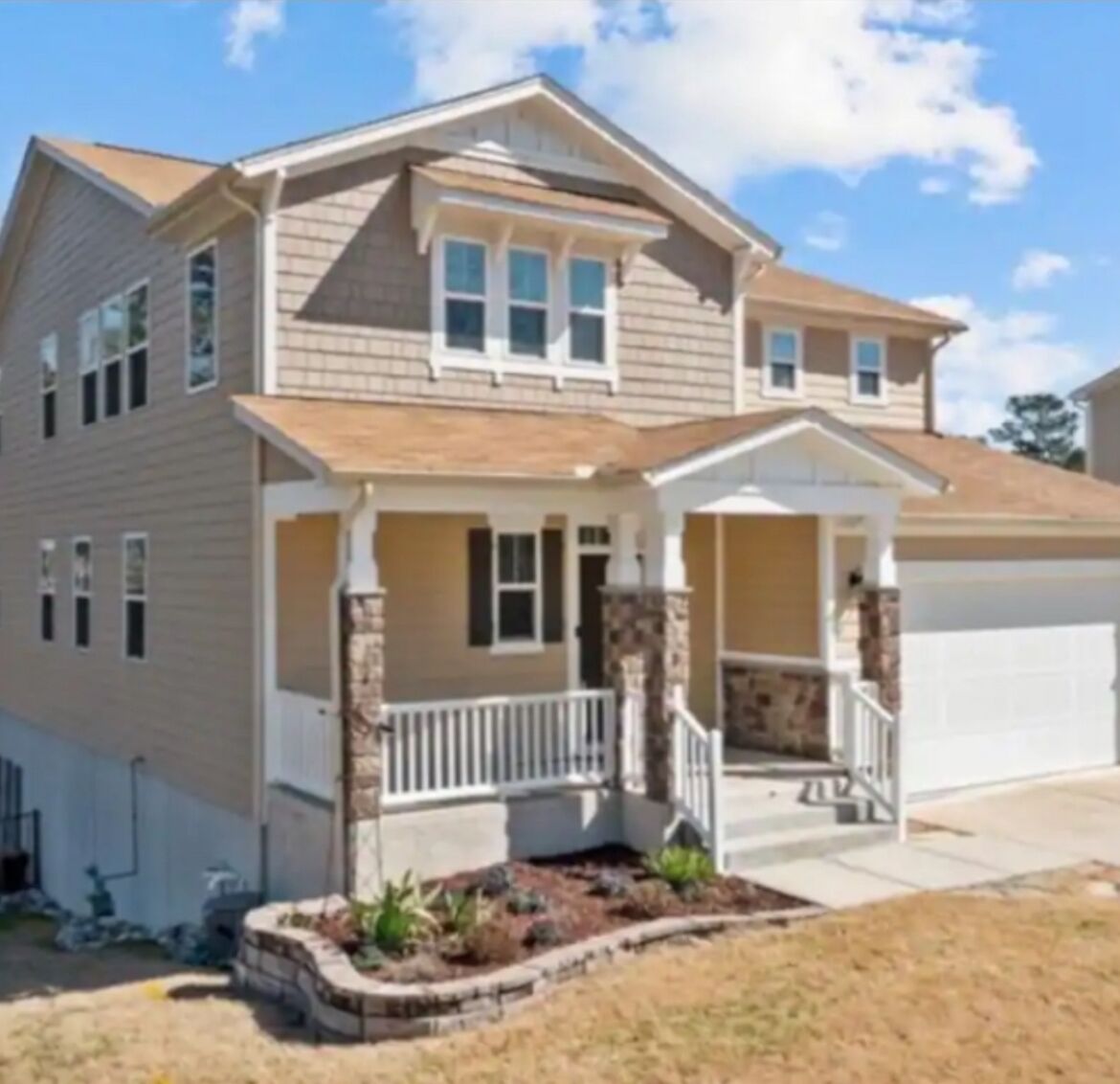 Spacious 5-bedroom house in charming Raleigh suburb in Fuquay-Varina wt WiFi, AC