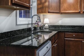 Fridge, microwave, oven, stovetop - Trendy Downtown Getaway 2 Blocks from Forsyth! (Savannah)