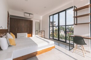 Luxury Apartment, 2 Bedrooms, Canal View | Premium bedding, iron/ironing board, free WiFi, bed sheets - Arena by Serendia (Colombo)