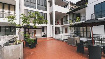 Apartemen Mewah, 1 kamar tidur, pemandangan kota | Teras/patio