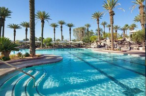 Pool - Cozy resort in enjoyable Palm Desert with AC, fitness room, WiFi (Palm Desert)