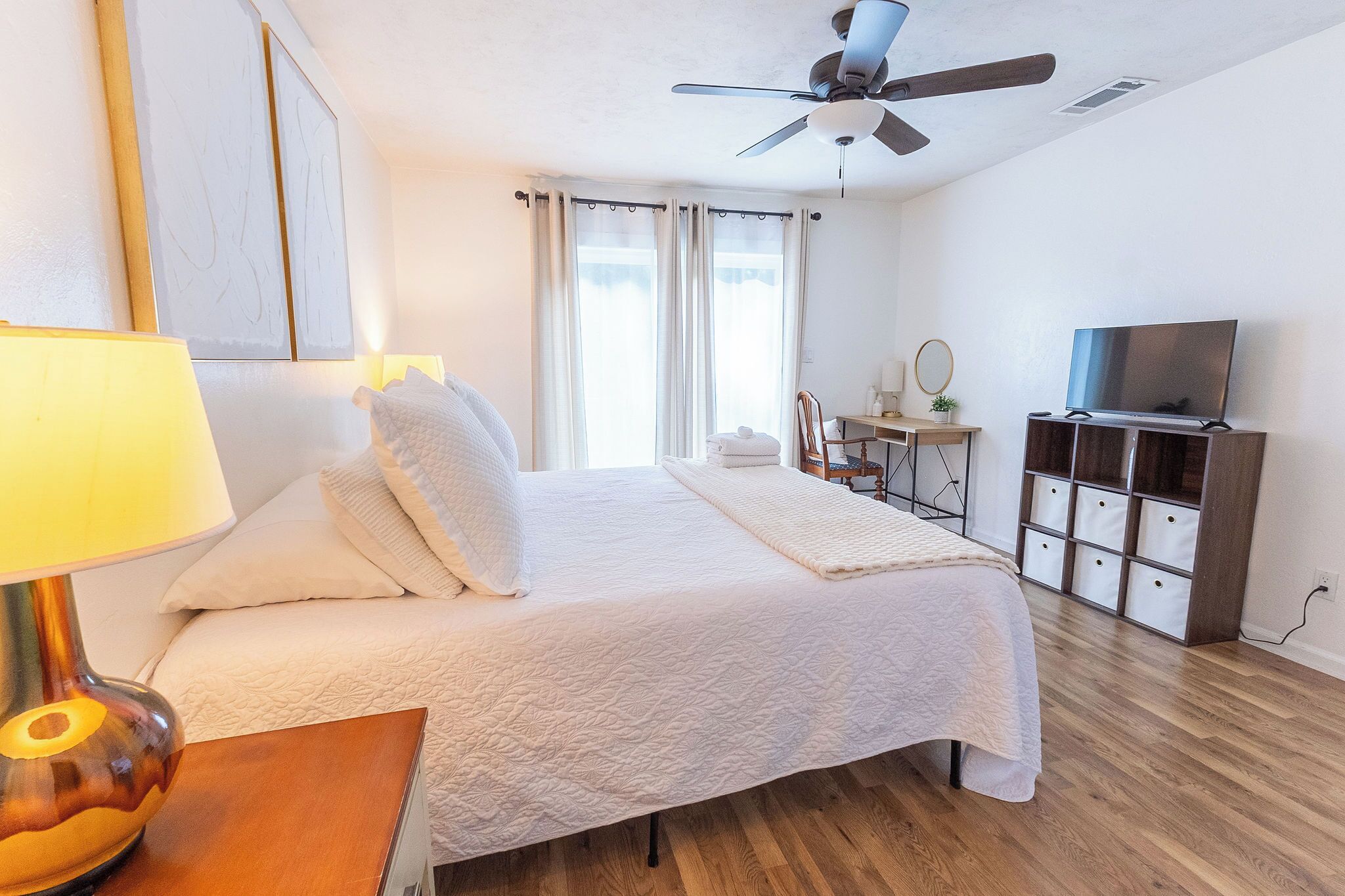 2 عدّة غرف نوم ومكتب ومكواة/لوح كي وواي فاي مجانًا