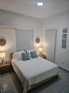 3 bedrooms, iron/ironing board, bed sheets