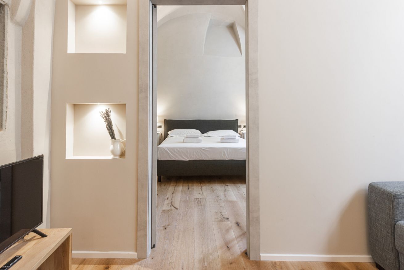 1 dormitorio, tabla de planchar con plancha, wifi y ropa de cama