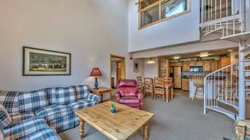 TV, fireplace, DVD player