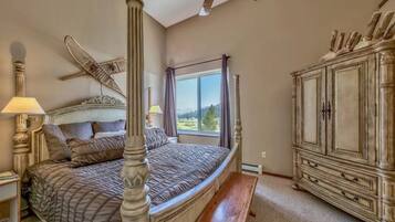 1 bedroom, iron/ironing board, travel cot, free WiFi