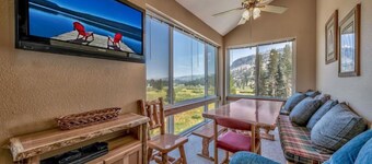 Central Location, 1BR + Loft Condo | Nearby Lifts