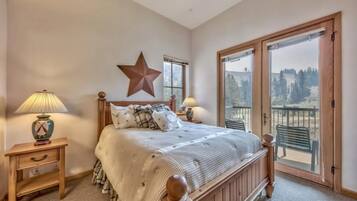 2 bedrooms, iron/ironing board, travel cot, free WiFi