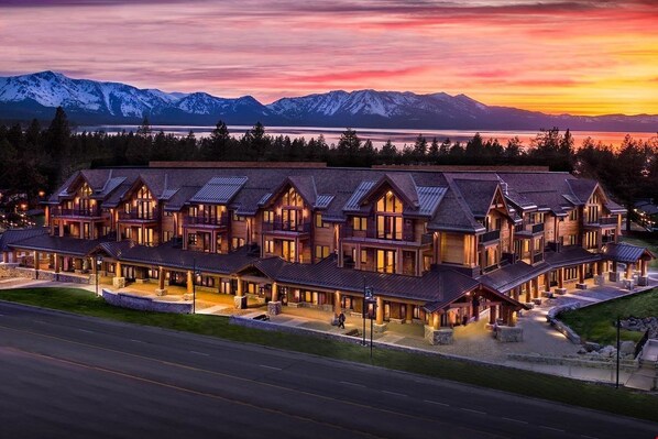 Exterior - Mountain View 3BR | Ski Valet & Shuttle Service (South Lake Tahoe)