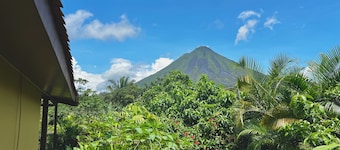 Villa With the Best Arenal Volcano Views: 4 Guests, Nature & Small Kitchen