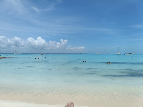 Cómodo, céntrico a cuadra y media de playa norte