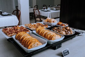 Tägliches inbegriffenes Frühstücksbuffet