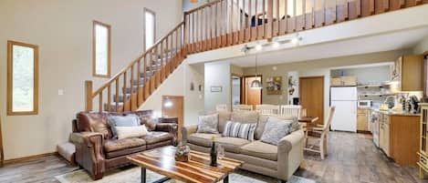 Televisor intel·ligent, llar de foc, videojocs i llibres