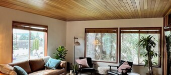 Mid-Century Modern Gem - 3BR/2BA Family Friendly Home w Modern Amenities