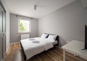 1 quarto, ferros/tábuas de passar roupa, Wi-Fi, roupa de cama