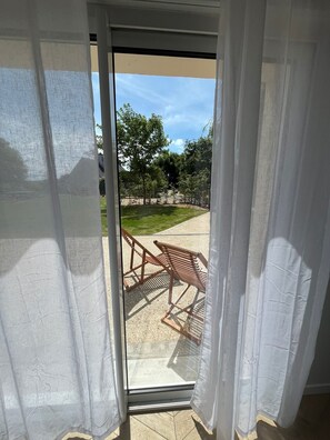 Interior - Ty Mamie Spa Holiday Home – Private Terrace, Garden & Wi-Fi, 700m from the Beach (Saint-Pabu)