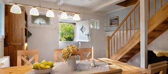 Apartment 'Haus Am Alten Deich' with Private Terrace, Shared Garden and Wi-Fi