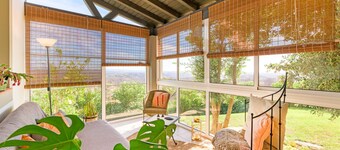 Holiday Home 'Casa Pavão - Selão Da Eira' with Sea View, Shared Pool and Wi-Fi