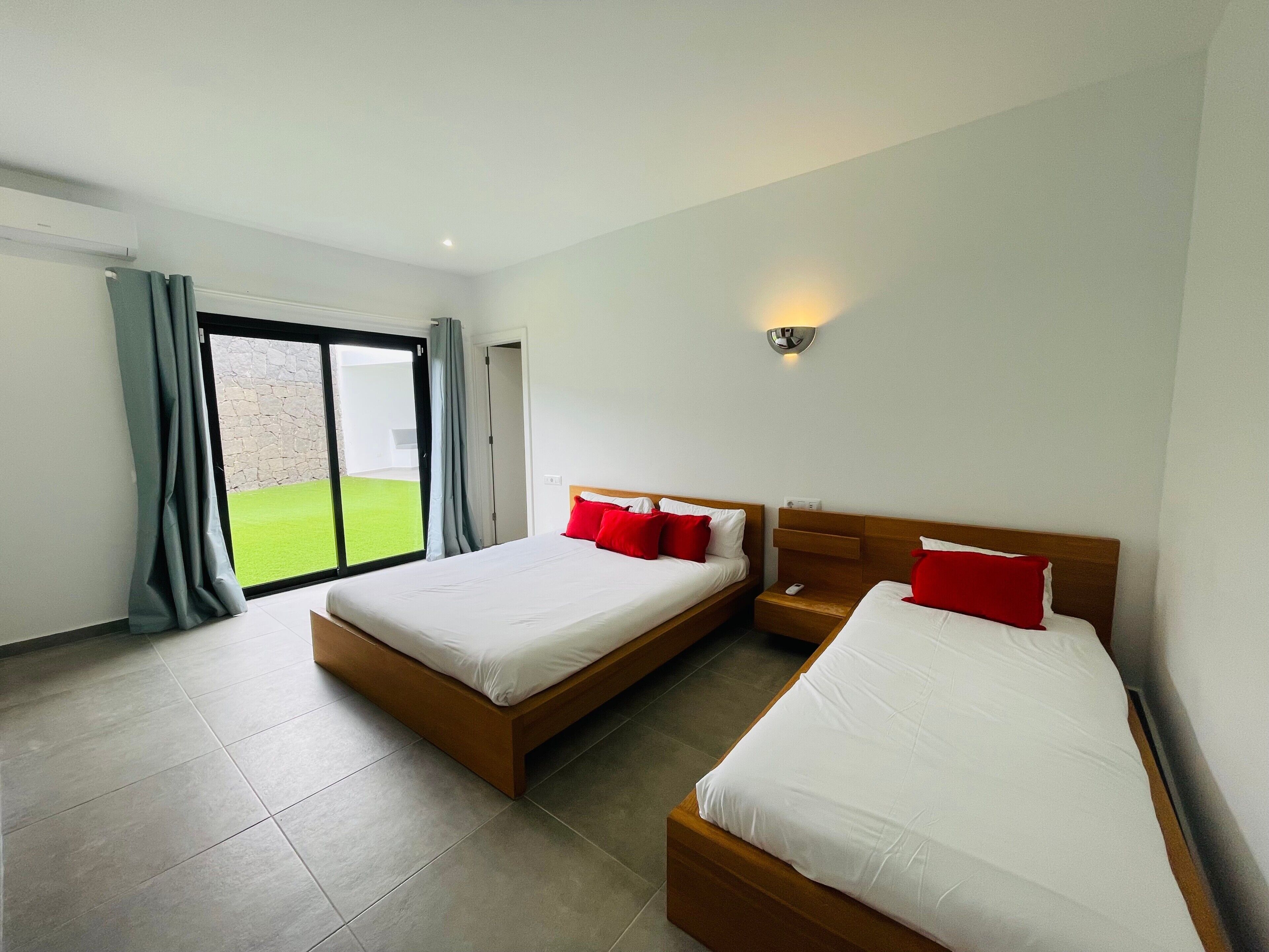 3 habitaciones, tabla de planchar con plancha y wifi gratis 
