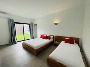 3 bedrooms, iron/ironing board, free WiFi, bed sheets