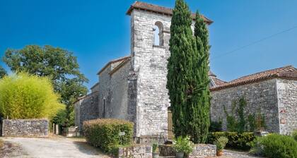 Le Gîte du Sourcier – Authentischer und geselliger Aufenthalt in der Dordogne