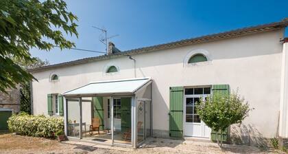 Le Gîte du Sourcier – Authentischer und geselliger Aufenthalt in der Dordogne