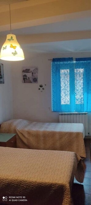 2 bedrooms, free WiFi, bed sheets
