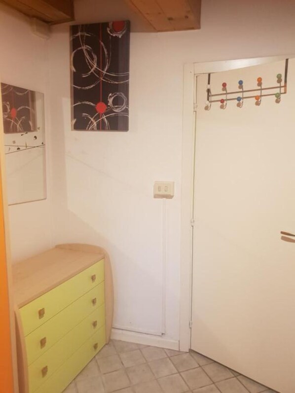 Interior - Apartment 'Domus Rafael' with Wi-Fi and Air Conditioning (URBINO)