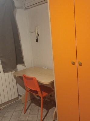 Interni