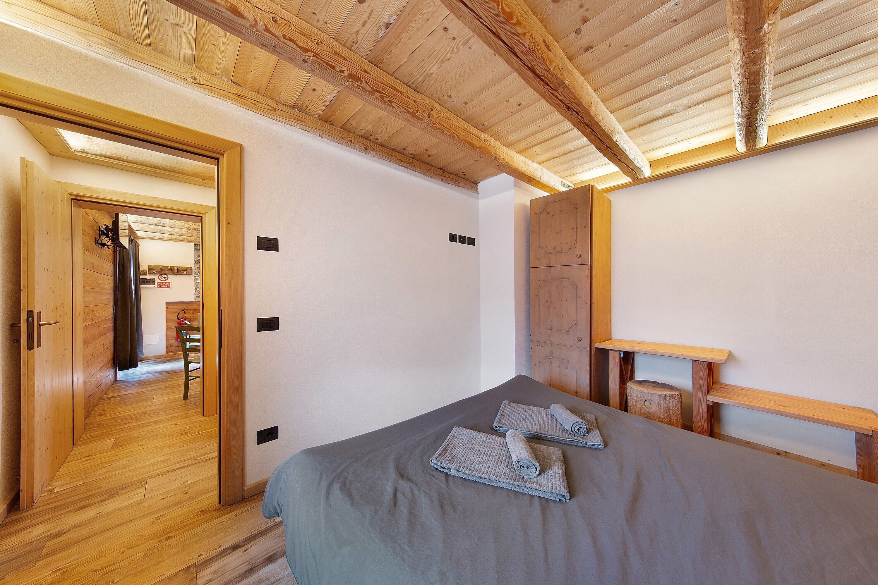 1 室のベッドルーム、WiFi (無料)、ベッドシーツ