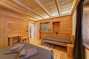 1 bedroom, free WiFi, bed sheets - Apartment 'Ciariè' with Mountain View and Shared Garden (Auronzo di Cadore)