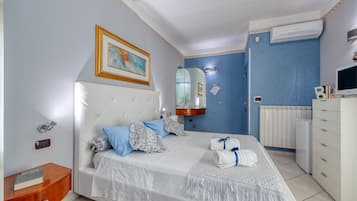 1 chambre, fer et planche Ă repasser, Wi-Fi gratuit, draps fournis