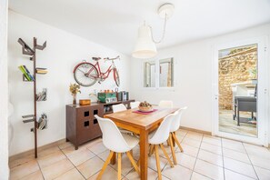 تناول الطعام