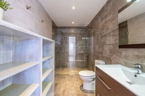 淋浴設備、提供毛巾