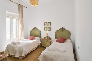 2 bedrooms, free WiFi, bed sheets