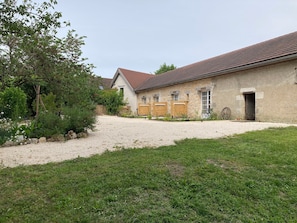 Exterior - Poppy Room with Shared Terrace and Garden (Auriac-du-Périgord)
