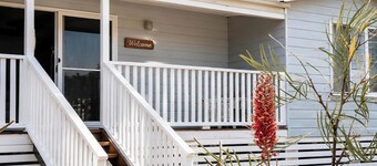 2B at Swansea - cosy cottage, outdoor pet friendly