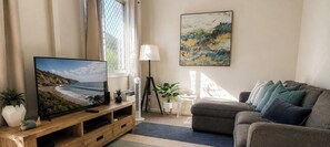 TV, books, stereo - Beachside Cottage across from Blacksmiths Beach (Blacksmiths)