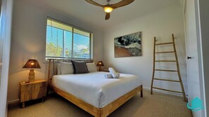 5 bedrooms, iron/ironing board, free WiFi, bed sheets