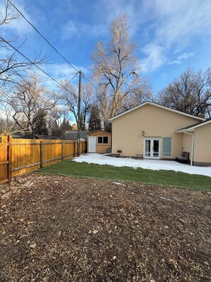 Exterior - Secluded Comfort in Southwest Colorado Springs (Colorado Springs)