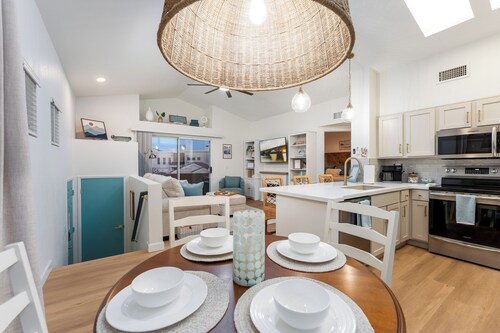  The Lakeshore Village Haven