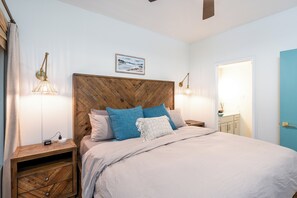 1 bedroom, iron/ironing board, free WiFi, bed sheets -  The Lakeshore Village Haven (Lake Havasu City)