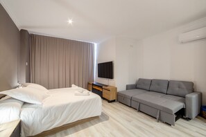 1 chambre, fer et planche à repasser, Wi-Fi, literie fournie